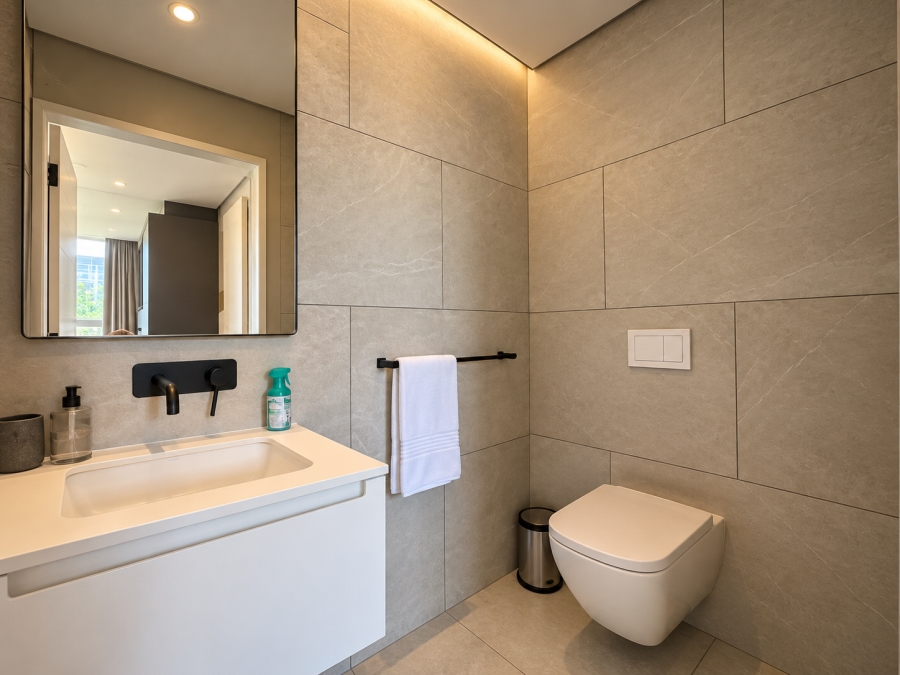 2 Bedroom Property for Sale in Sea Point Western Cape